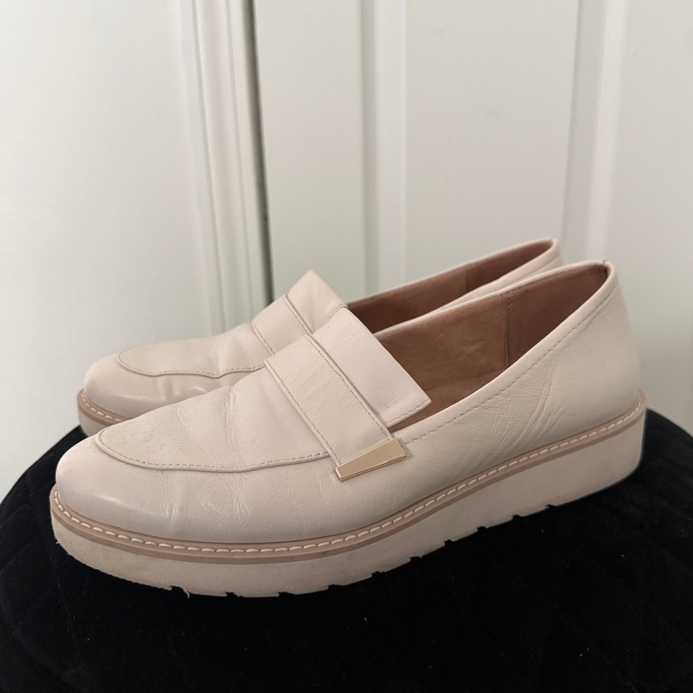 Cream Platform Loafers Gold Detail Chunky Sole Size 9.5